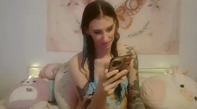 Snapshot of averietheangel chatting on 03.02.25 averietheangel online show from 03.02.25