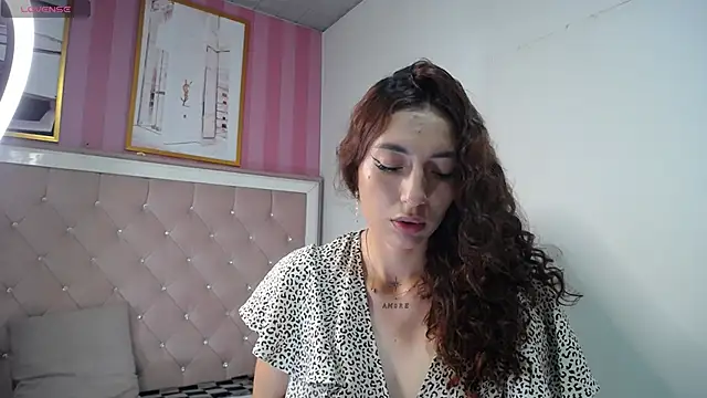 Snapshot of Tomoe_b chatting on 12.12.24 Tomoe b online show from 12.12.24
