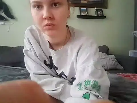 Snapshot of Ryan_and_Aurora chatting on 01.13.25 Ryan and Aurora online show from 01.13.25