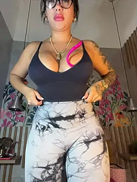 kiim taaylor online show from 11.03.25