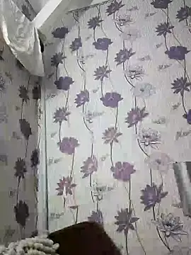 SweetLeila40 online show from 02.14.25