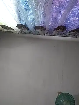 SweetLeila40 online show from 12.16.25