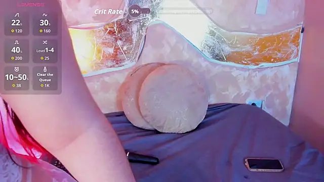 melaniecooperr online show from 11.04.25