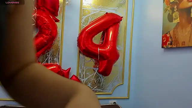 melaniecooperr online show from 02.11.26