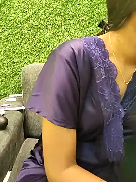 Snapshot of yhona_darling chatting on 04.06.26 yhona darling online show from 04.06.26