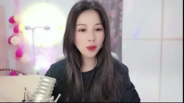 Snapshot of HK_angelchloe chatting on 02.24.25 HK angelchloe online show from 02.24.25