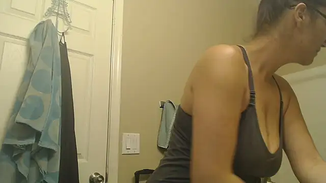 Snapshot of ManaB88 chatting on 05.19.26 ManaB88 online show from 05.19.26