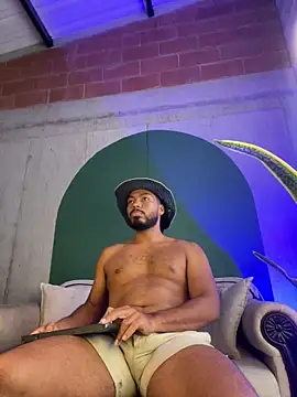 noah jones   online show from 02.01.26