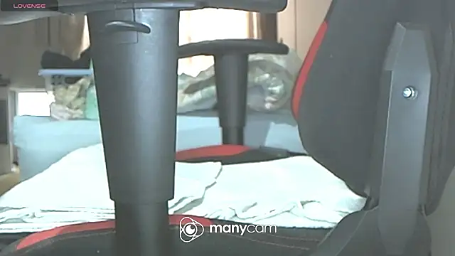 onaho suki  online show from 10.18.25