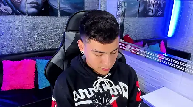 salvadorgomezx online show from 12.06.24