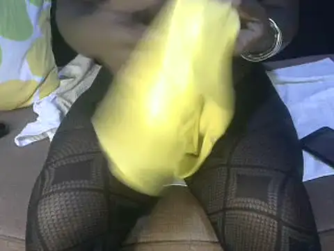 Snapshot of Soft_gal12 chatting on 12.21.24 Soft gal12 online show from 12.21.24