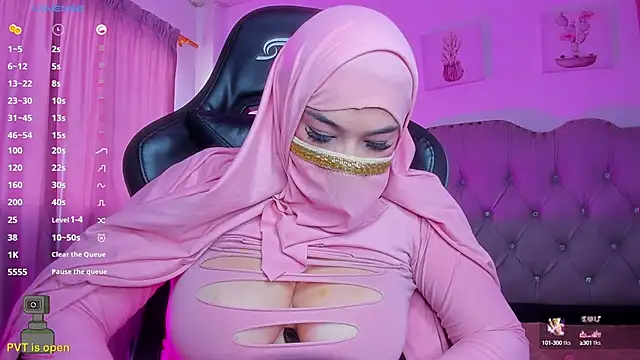 Snapshot of Tahiraa_ chatting on 01.27.25 Tahiraa online show from 01.27.25