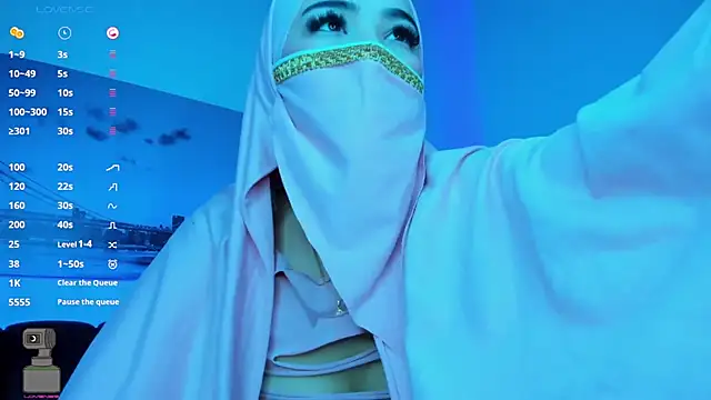 Snapshot of Tahiraa_ chatting on 02.06.25 Tahiraa online show from 02.06.25