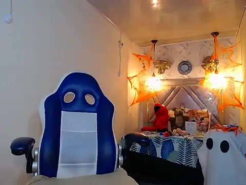 alexa-cooper- online show from 10.18.25