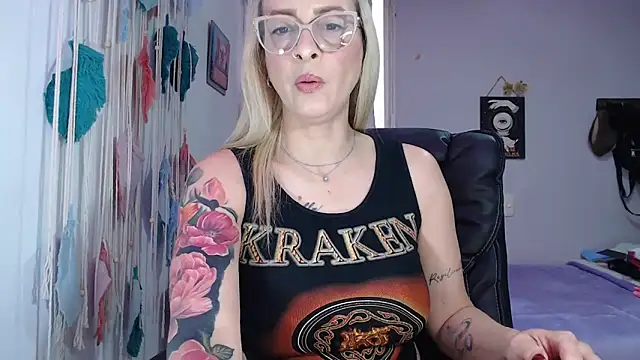 yulieth anamar online show from 12.21.24