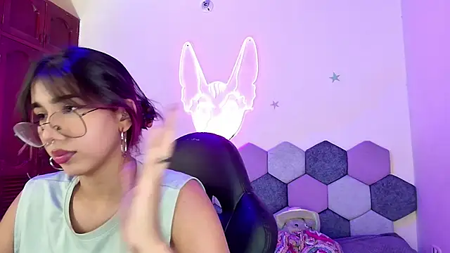 Snapshot of Horny_tgn chatting on 01.20.25 Horny tgn online show from 01.20.25