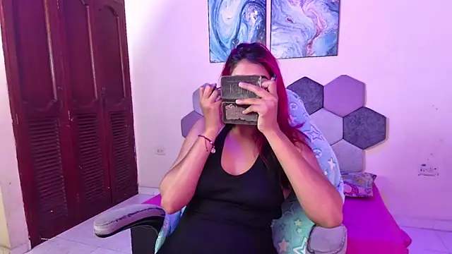 Snapshot of Horny_tgn chatting on 10.01.25 Horny tgn online show from 10.01.25