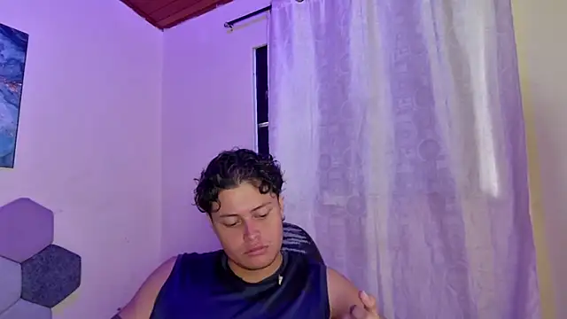 Snapshot of Horny_tgn chatting on 10.05.25 Horny tgn online show from 10.05.25