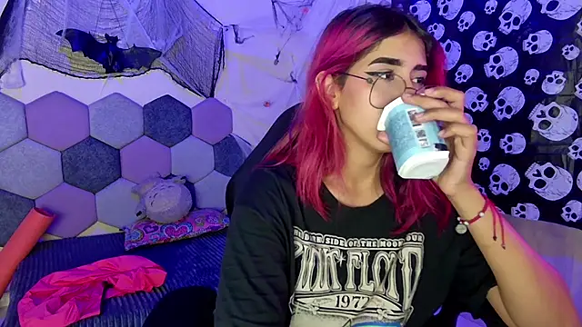 Snapshot of Horny_tgn chatting on 10.22.25 Horny tgn online show from 10.22.25