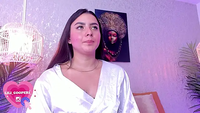 lilicooper  online show from 12.05.24