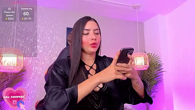 lilicooper  online show from 12.19.24