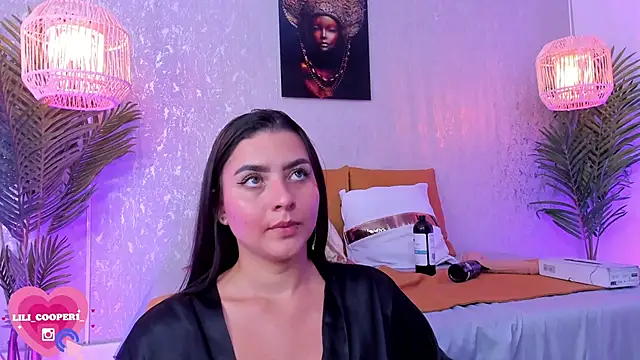 lilicooper  online show from 12.20.24