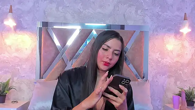 lilicooper  online show from 12.24.24