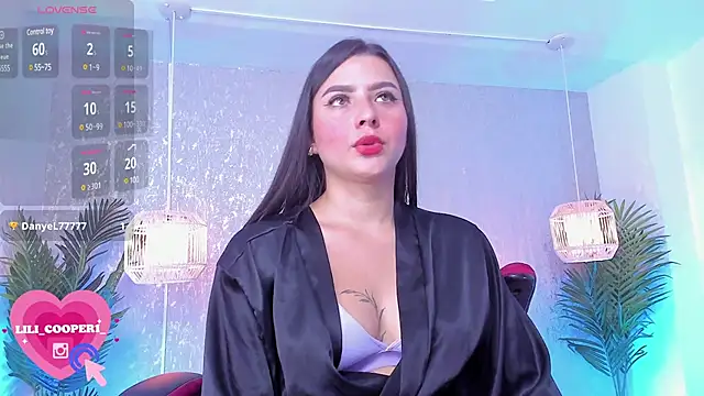 lilicooper  online show from 01.08.25