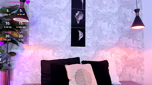 lilicooper  online show from 09.13.25