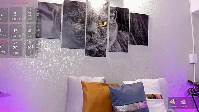 lilicooper  online show from 10.17.25