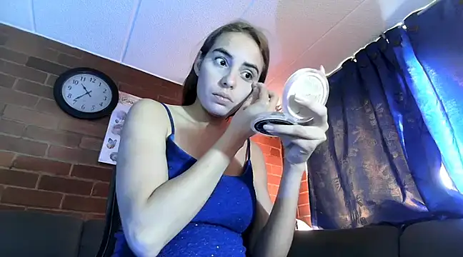 Snapshot of ValeriaLacrozee chatting on 12.16.24 ValeriaLacrozee online show from 12.16.24