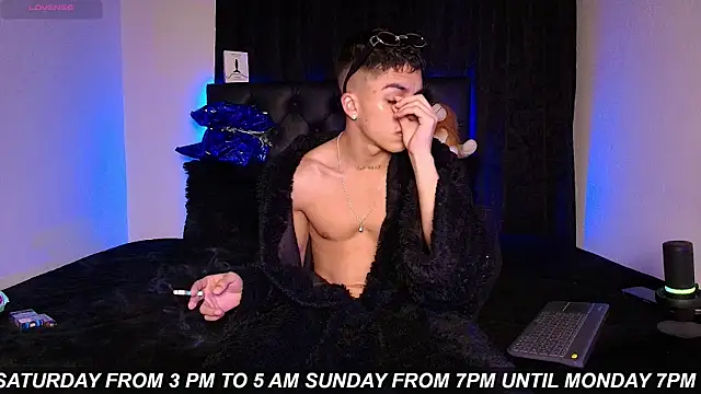 James1lee  online show from 07.11.26