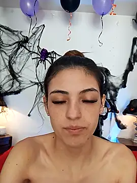 sofiarouge online show from 10.17.25