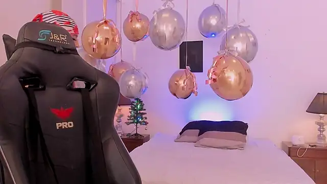 sofiarouge online show from 12.22.25