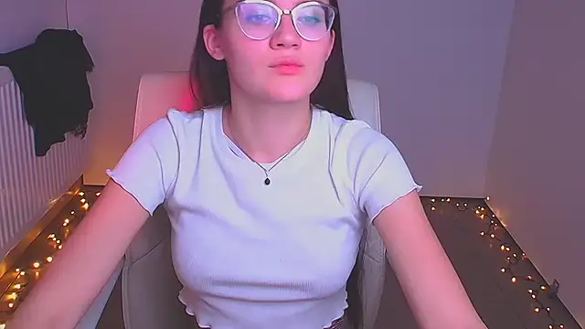 Snapshot of Josephine_jo chatting on 12.20.24 Josephine jo online show from 12.20.24