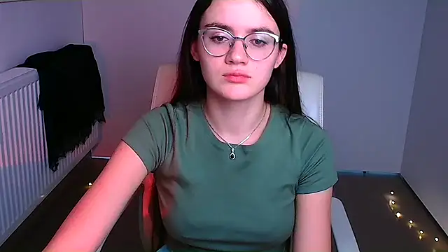 Snapshot of Josephine_jo chatting on 12.21.24 Josephine jo online show from 12.21.24