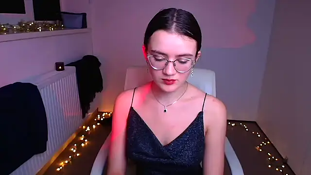 Snapshot of Josephine_jo chatting on 12.30.24 Josephine jo online show from 12.30.24