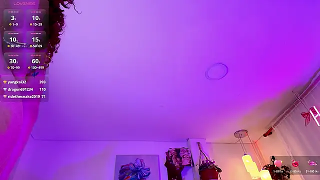 Snapshot of HANNAH_LOVEE chatting on 03.08.25 HANNAH LOVEE online show from 03.08.25