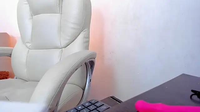 Snapshot of anyi_restrepo chatting on 12.11.24 anyi restrepo online show from 12.11.24