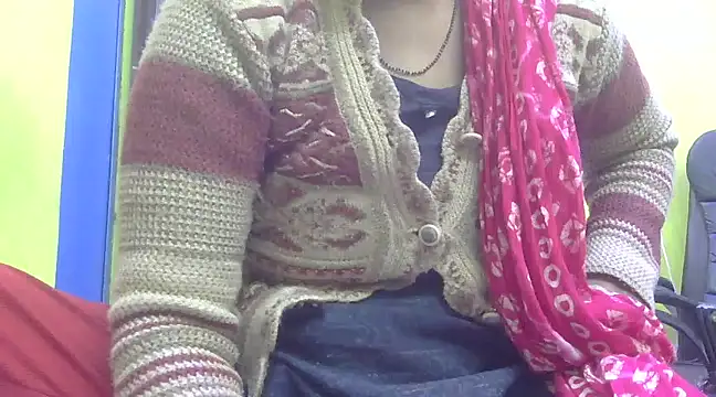 Snapshot of CUTYHINA_001 chatting on 12.02.24 CUTYHINA 001 online show from 12.02.24