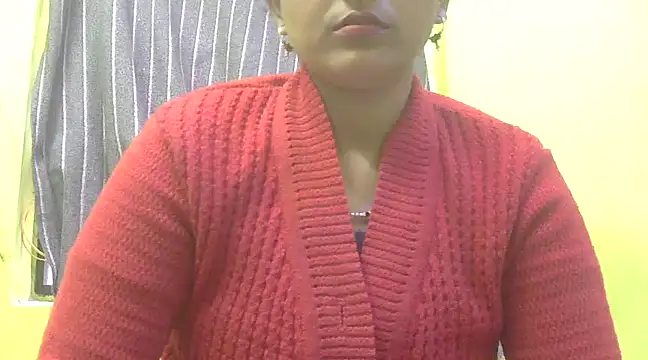 Snapshot of CUTYHINA_001 chatting on 12.15.24 CUTYHINA 001 online show from 12.15.24