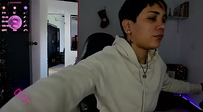 ZhoeStrong online show from 12.21.24