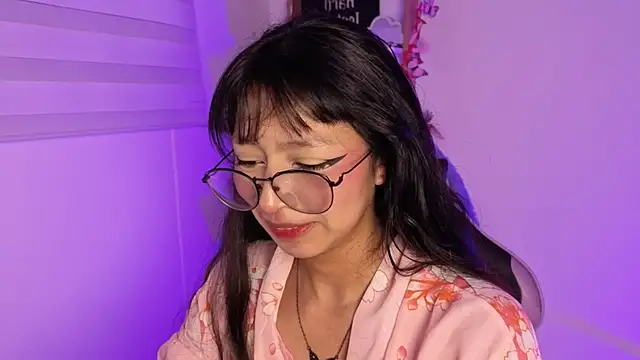 Yommi Winx online show from 12.04.25