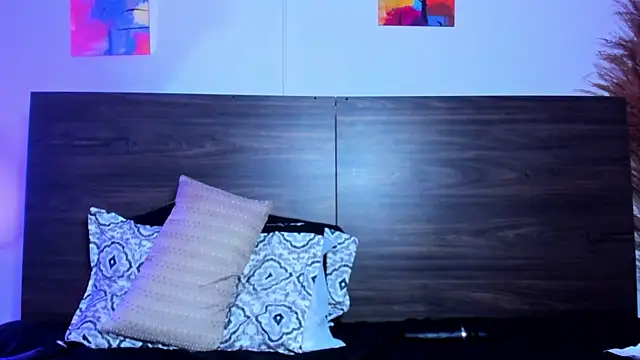 Martina Miiller online show from 01.02.25