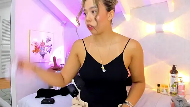 Martina Miiller online show from 03.24.26