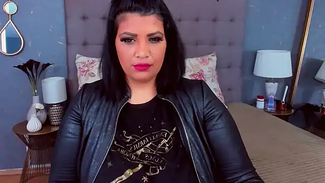 Snapshot of AmyCubes chatting on 02.09.25 AmyCubes online show from 02.09.25