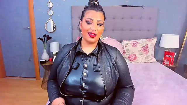 Snapshot of AmyCubes chatting on 02.22.25 AmyCubes online show from 02.22.25