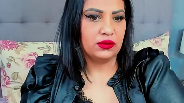 Snapshot of AmyCubes chatting on 02.24.25 AmyCubes online show from 02.24.25