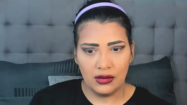 Snapshot of AmyCubes chatting on 09.15.25 AmyCubes online show from 09.15.25