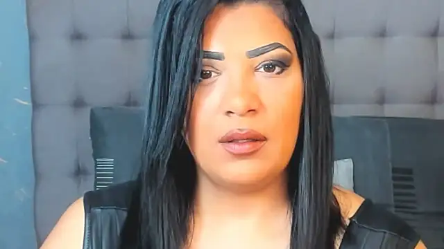 Snapshot of AmyCubes chatting on 09.21.25 AmyCubes online show from 09.21.25